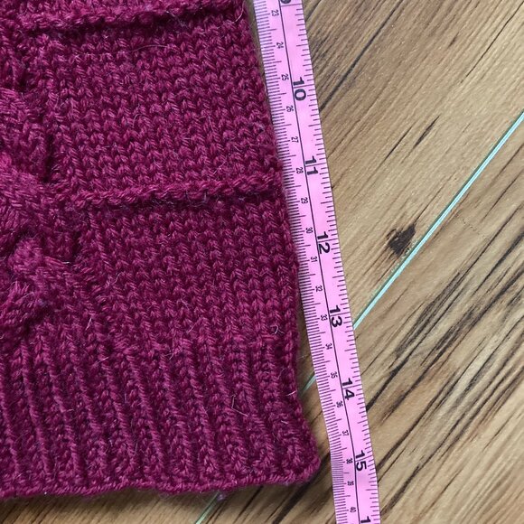 Raspberry Cable Sweater Hand knit Small Unisex - Picture 10 of 12
